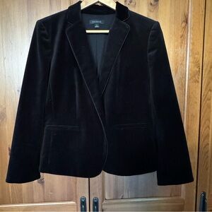 Ann Taylor Black Velvet Crop Blazer Size 10 19"x22"